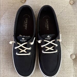 Like New, Sperry top sider boat shoes in black . Size 9